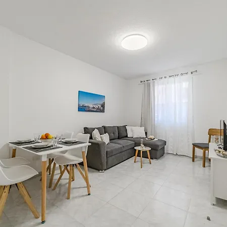 Apartment La Punta *
